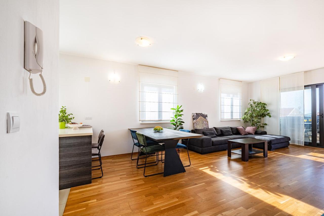 Apartman Eta Zára Kültér fotó