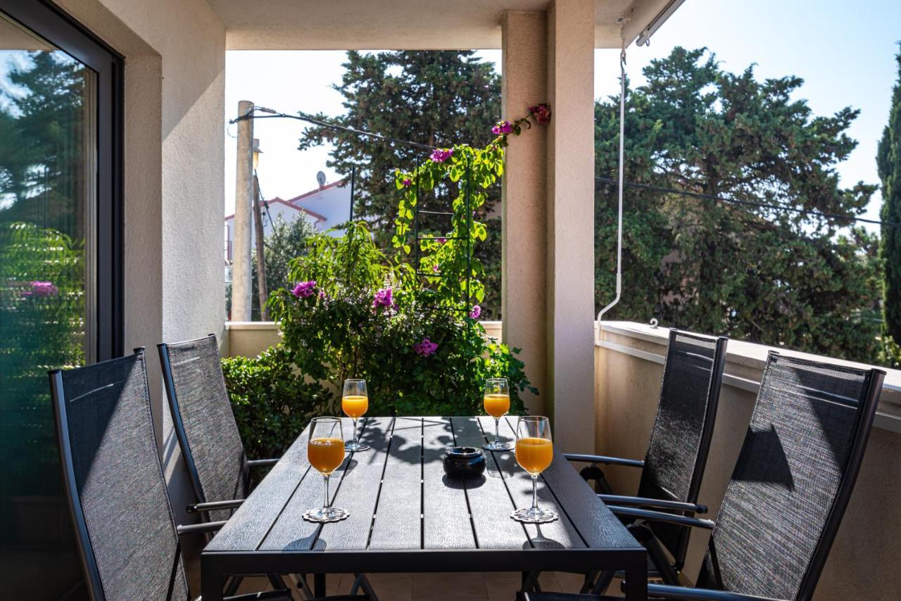 Apartman Eta Zára Kültér fotó
